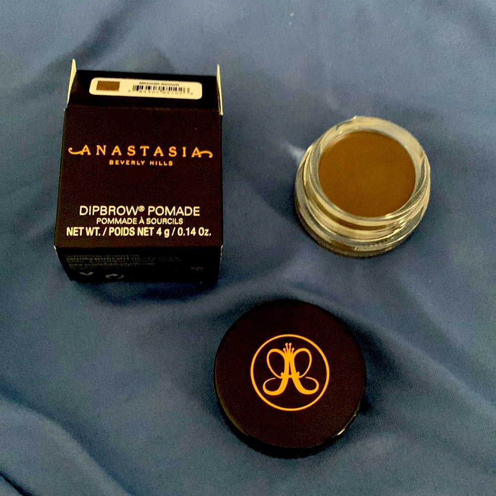 Anastasia - Dipbrow Pomade. Medium Brown.